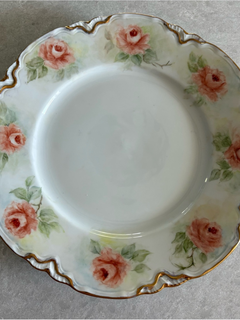 Scalloped Porcelain Plate with Pink Rose Pattern and Gold Trim